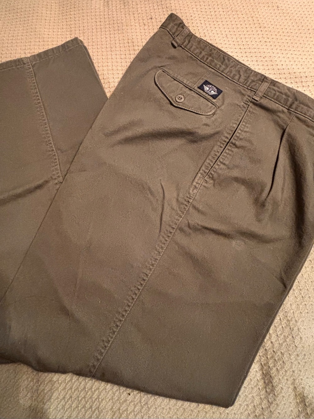 Classic Men's Chino Pants in Olive Green